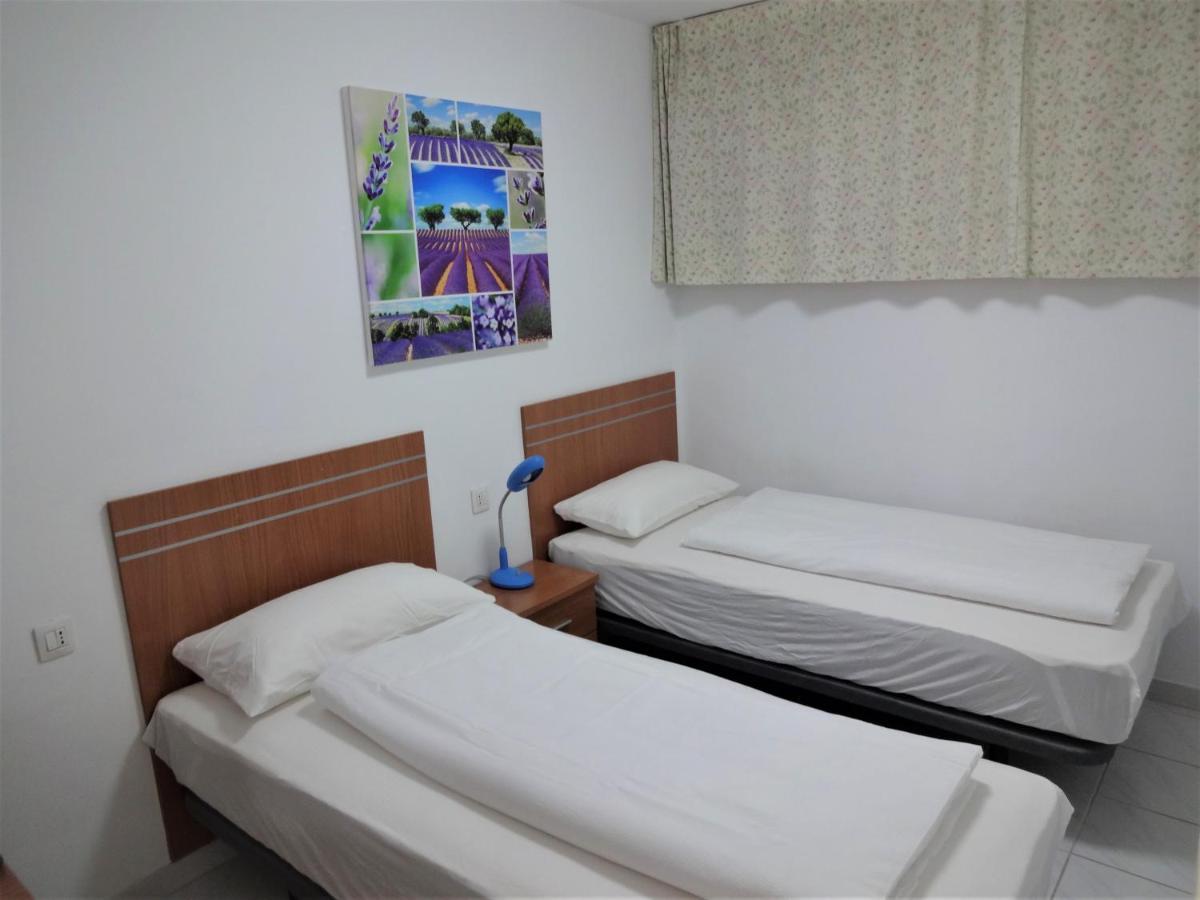 South Facing With Sea View And Free Wifi In Playa Honda Heart Of Americas Apartment *